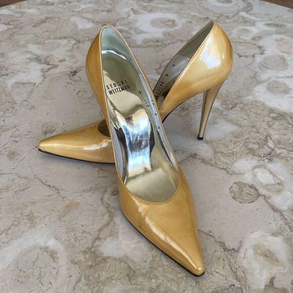 Stuart Weitzman Pumps Yellow Patent & Gold Heels - Picture 2 of 15